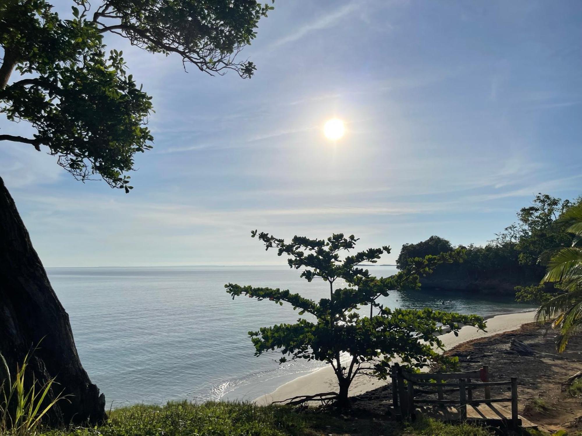 L'Appart Spa Privé, jacuzzi et sauna, accès exclusif Sainte-Rose Esterno foto