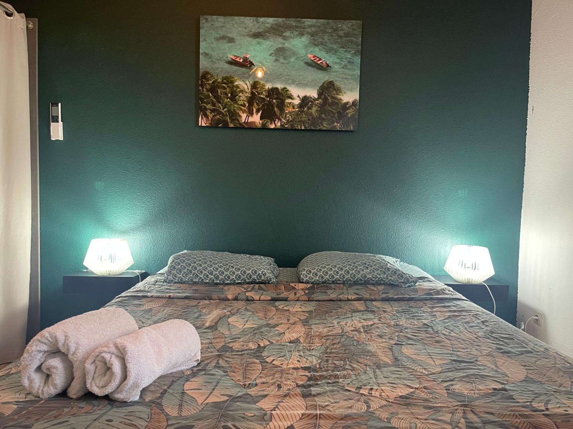 L'Appart Spa Privé, jacuzzi et sauna, accès exclusif Sainte-Rose Esterno foto
