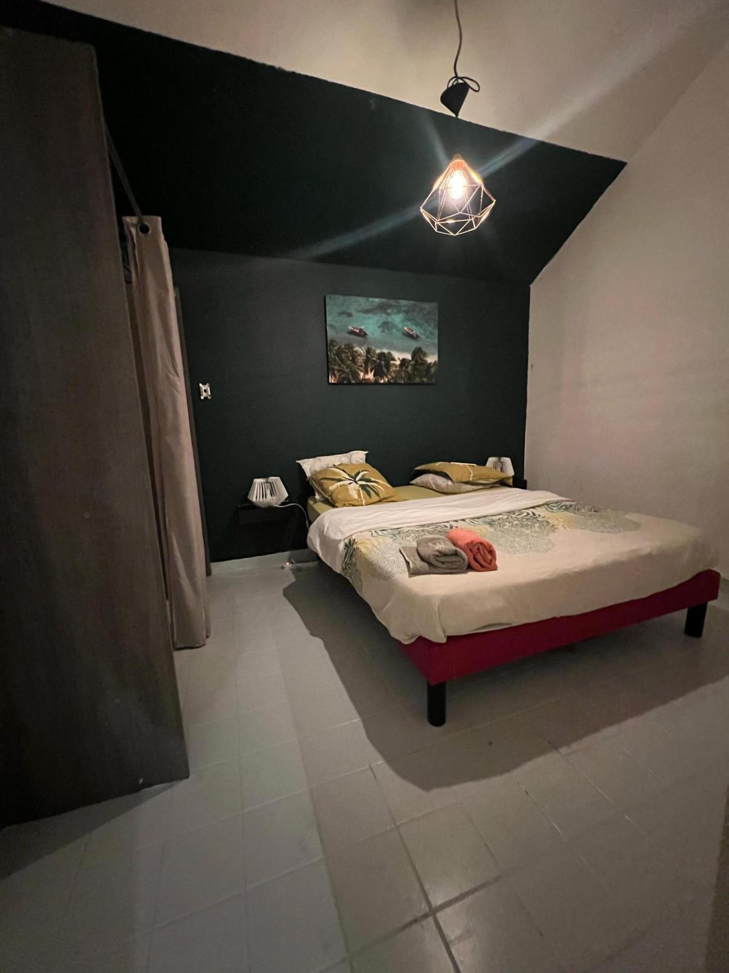L'Appart Spa Privé, jacuzzi et sauna, accès exclusif Sainte-Rose Esterno foto