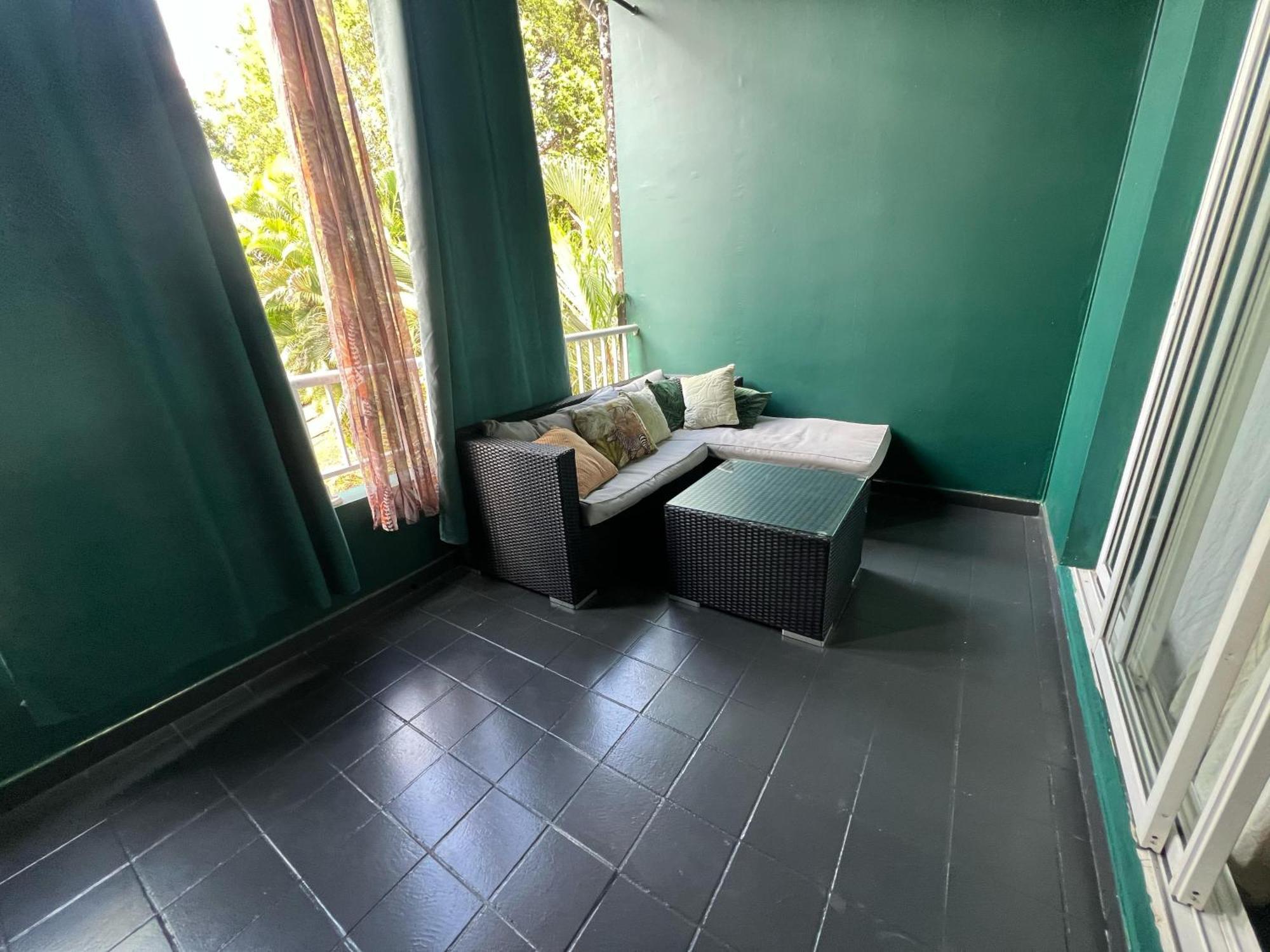 L'Appart Spa Privé, jacuzzi et sauna, accès exclusif Sainte-Rose Esterno foto