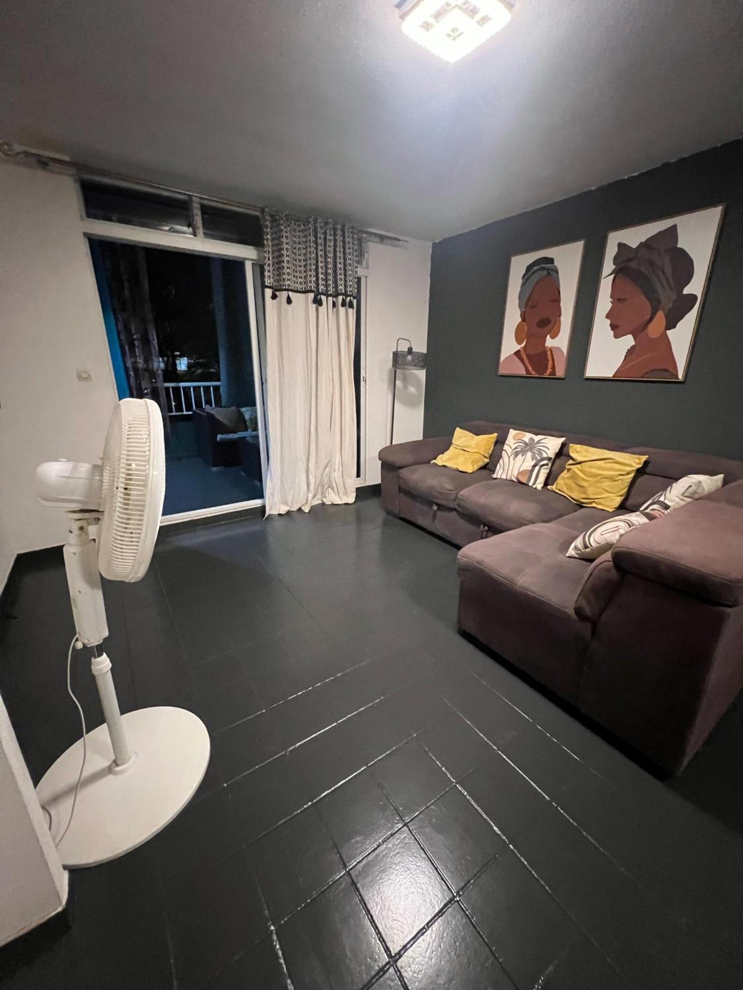 L'Appart Spa Privé, jacuzzi et sauna, accès exclusif Sainte-Rose Esterno foto